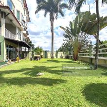 3.5storey renovated with can park up to 6 cars