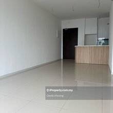 Nice city view with 2bedrooms unit for sales. Partial furnished.