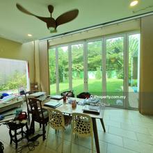 3-Story Bungalow with Large Backyard