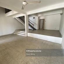 Terrace house for Sale