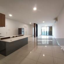 1173sf, Strategic Loc Walk Distance to Lrt, Next to Commercial Hotspot