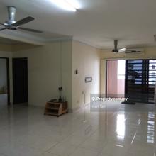 Below Market Price Villamas Apartment Puchong ,Freehold