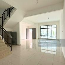 Freehold luxury Double Storey Terrace House 