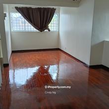 USJ 2 One and Half Storey Corner House 