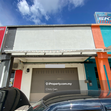 Best single shop lot for sale in Inderapura Jaya facing roadside.
