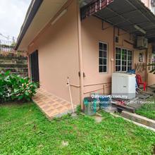 Fully Furnish Corner Terrace House with Garden (2rooms 1bath) 