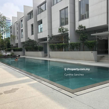 Three level townhouse with lift