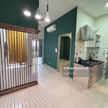 Partly furnished / 2 car parks / Kitchen Cabinet / Ready unit 