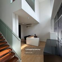 Duplex office with bathroom and pantry for rent