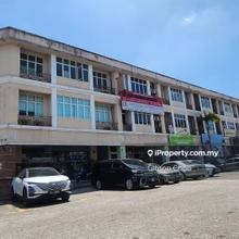 3 storey corner unit in pusat perniagaan sungai jelok, kajang.