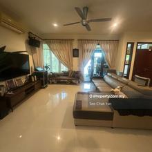 Stunning 2-Storey Semi in Beverly Heights Luxury Living at Its Finest