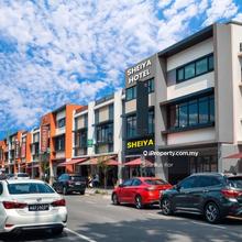 Anchor Tenant Row - High Visibility - Strong Rental Collection !