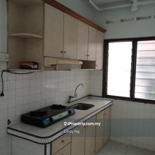 Goodyear Court 8 Renovated with Kitchen Cabinet
