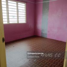 Pangsapuri seri saujana good condition with kitchen table top