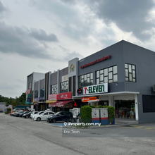 Anchor tenant, limited 3 storey corner shop for sale at jade square