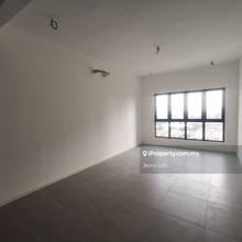 Aurora Subang Good Price Corner Unit For Sale 