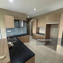 Fully Furnished, Five bedroom, corner unit