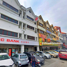 4.5% Returns Shop Great For Investment 