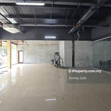 Showroom Beside MRR2  Highway Kuala Ampang (Q5510)
