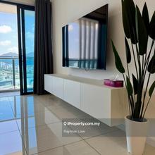 Queens Residences 950sf 3-Bedrooms Fully Reno.& Furnished 2-Cpks (sbs)