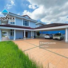 Taman Khidmat / 2 Storey Bungalow / Well Maintained