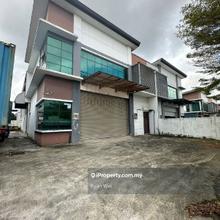 Kempas Utama 1.5 storey semi-d factory nearby Highway and airport