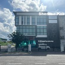 3 Storey Semi D Commercial Building @ Royal Bay Bintawa ROI 6.1%