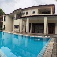 2 storey Bungalow, with swimming pool, Beverly Row