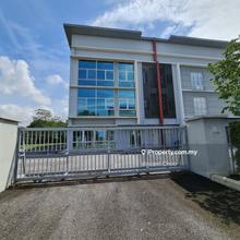 3 Storey Semi-D factory at Hicom 27, Shah Alam for Rent