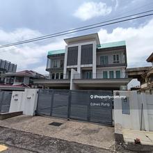 Freehold 3 Storey Semi D with lift located at Sri Petaling 