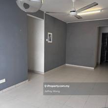 Mandarina Court