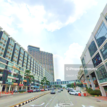 ROI 4.7% Fully tenanted 3.5 Storey Shop at Plaza Damas