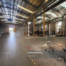Multiple Building on Single Plot of Detached Factory Land