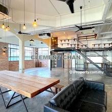 Plaza Arkadia -Retail Office Space