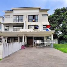 3 Storey Semi D House -  Close to Queensbay Mall & Sunshine Square