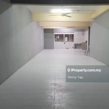 Newly plainted , mezzainine flr
