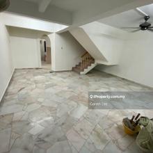 Double storey for rent near Plaza Arkadia