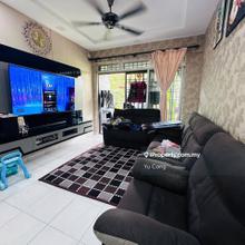 Sri Akasia Apartment Market Cheapest Price Facing Swimming Pool