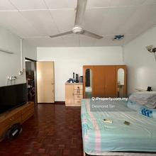 Basic Well-Kept Ideal for Own Renovations 