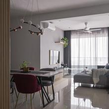 Walkable to LRT / Near Mall / Low Density / Freehold / Free Furnished