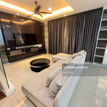 Renovated Well Kept Unit,4 Storey With Private Lift, Super Low Density