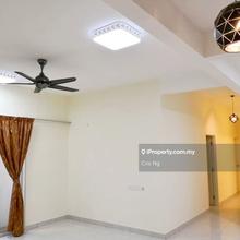 H2o condo 1596sf 2 car park seaview partly renovated worth buy
