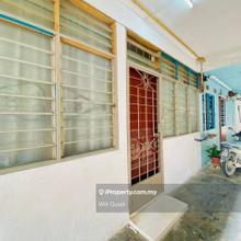 Ground Floor Flat Partial Furnish Nice Unit For Rent in Taman Permata