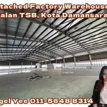 Detached factory warehouse with lift at Jalan Tsb, Kota damansara