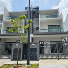 Brand new 3 storey house freehold