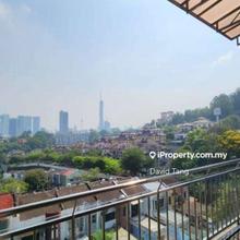 Low Density 3 Storey Linked Villa Come With Private Pool And Lift. 