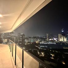 5mins to Midvalley. Practical layout with big balcony. Low density