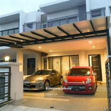 Fully Renovated; Kitchen Extended; Limited Unit 