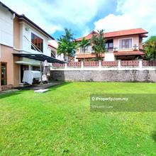 Freehold Bungalow with big side land
