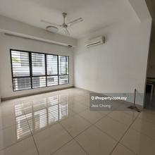 Townhouse upper unit for Sale